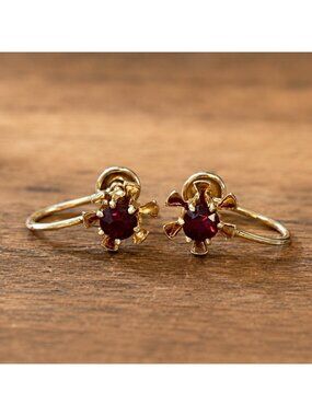 Vintage Marked BOA 10K Yellow Gold Dainty Red Stone Flower Screw Back Earrings